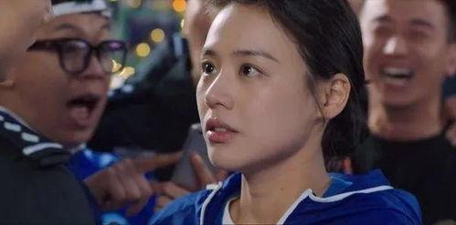 接吻吃瓜的视频,接吻吃瓜视频走红网络