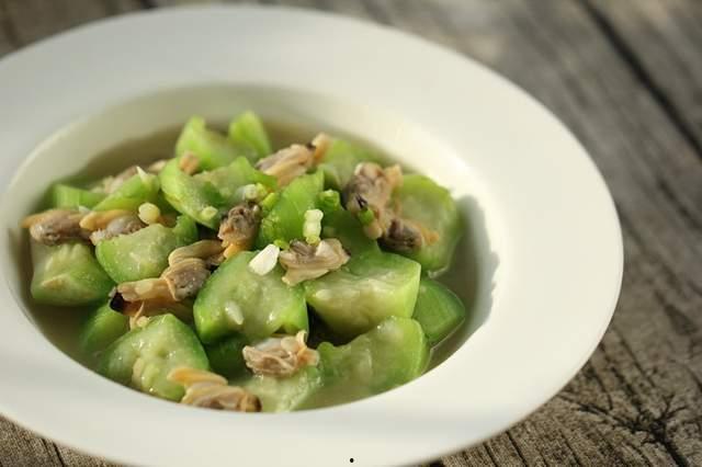 山东中医药学校吃瓜事件,校园风波背后的真相揭晓